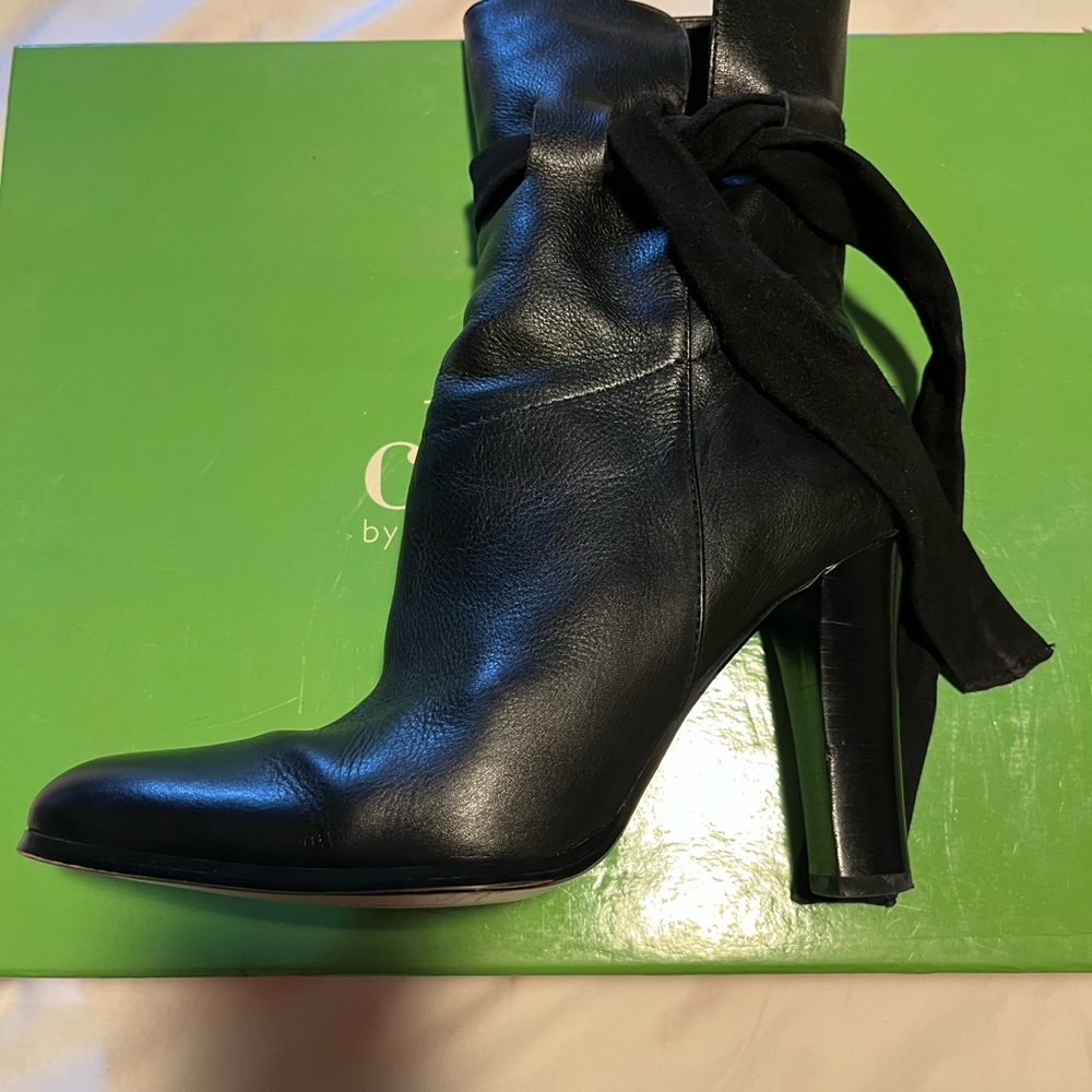 6.5 B - Charles By Charles David Quality Black Buttery Leather Heeled Boots